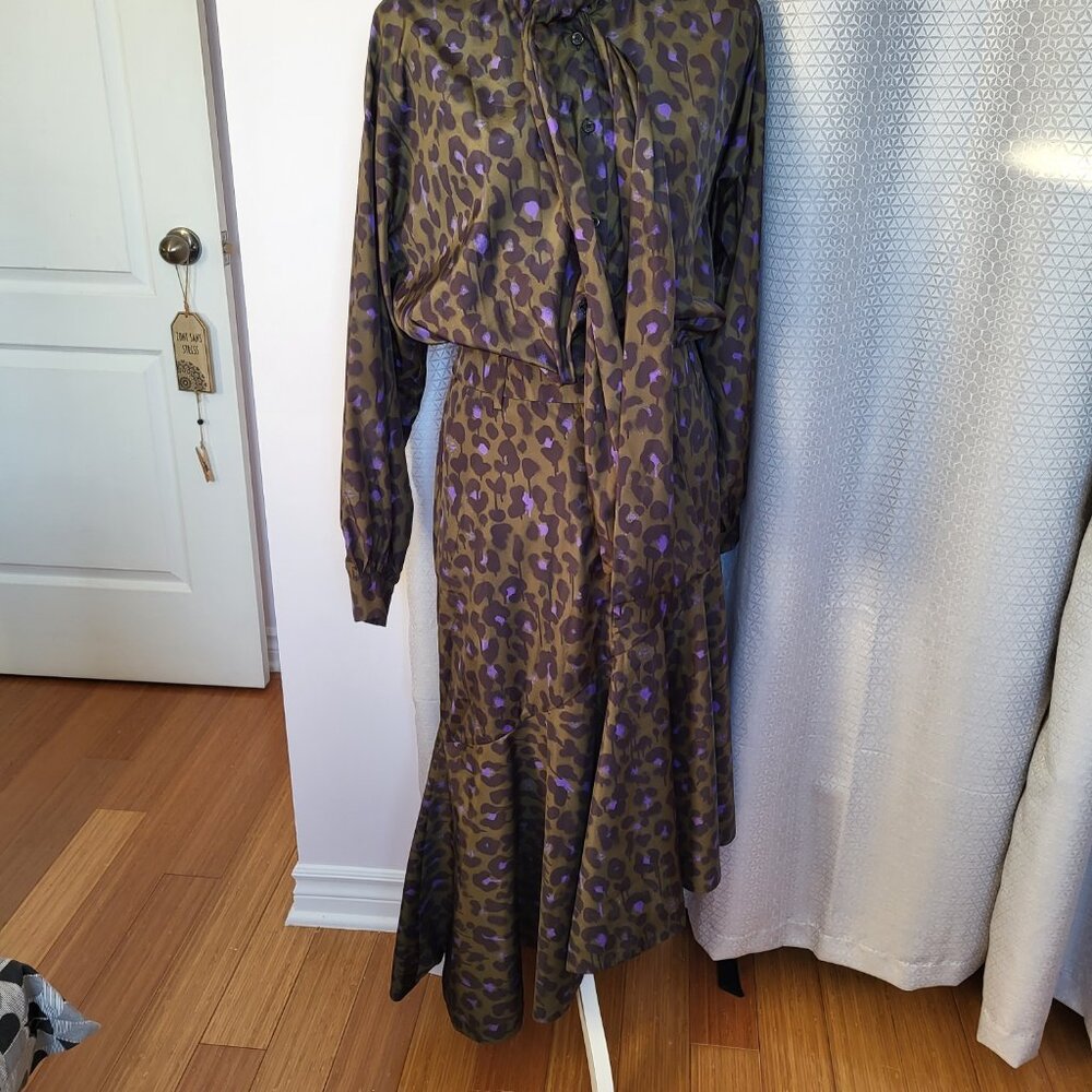 !!!SOLD!!! Boutique Moschino Mid-Length Leopard-print Tied-neck Dress - Picture 5 of 5